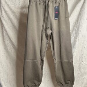 Levi’s sweatpants